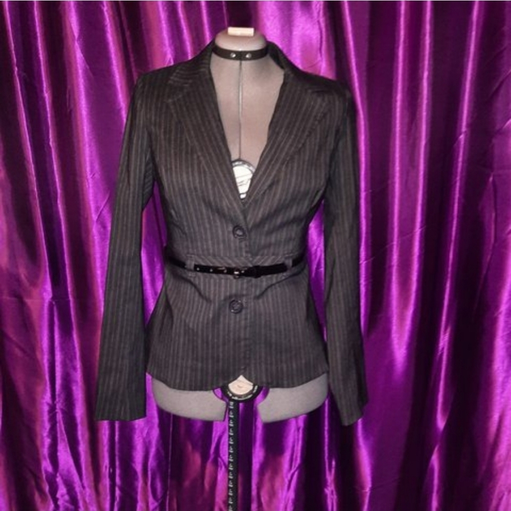 Vintage pinstriped womens y2k short blazer jacket!